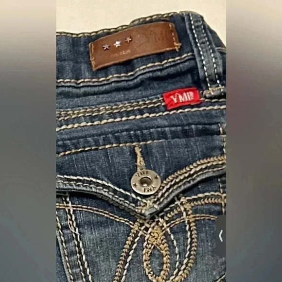 YMI Girls Blue Denim Shorts Sz 10 Bermuda Length Embroidered Button Flap Pockets - Picture 4 of 11